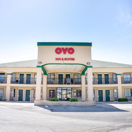 Oyo Inn & Suites Medical Center Сан-Антонио Экстерьер фото